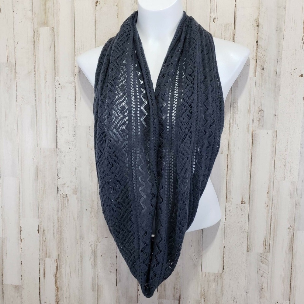 AEO Knit Infinity Scarf 😉5 for $25!😉 - Picture 5 of 5